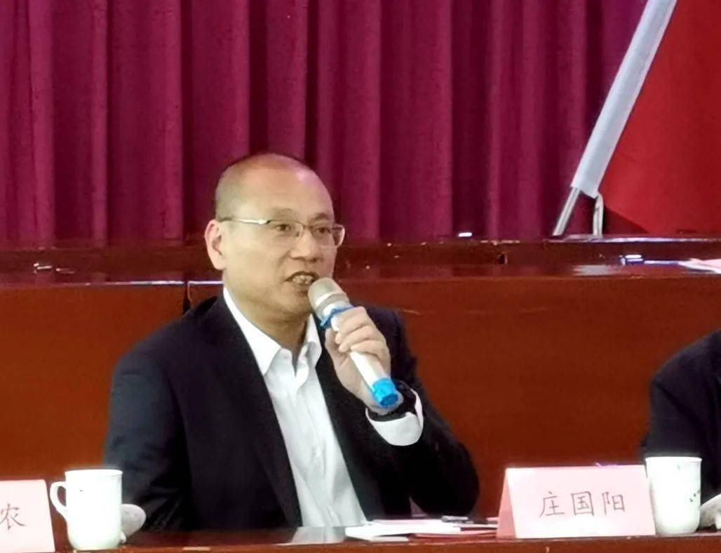 他指出省新地处南安城北组团发展的重要位置,智谷,兴泉铁路动车站等都