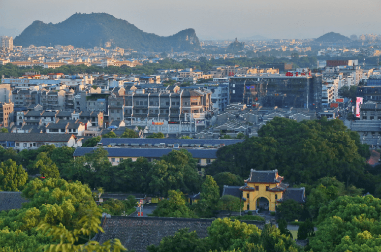 58元搶靖江王府門票全家福咖啡套餐古城牆上祈年福福神齊聚賀新春