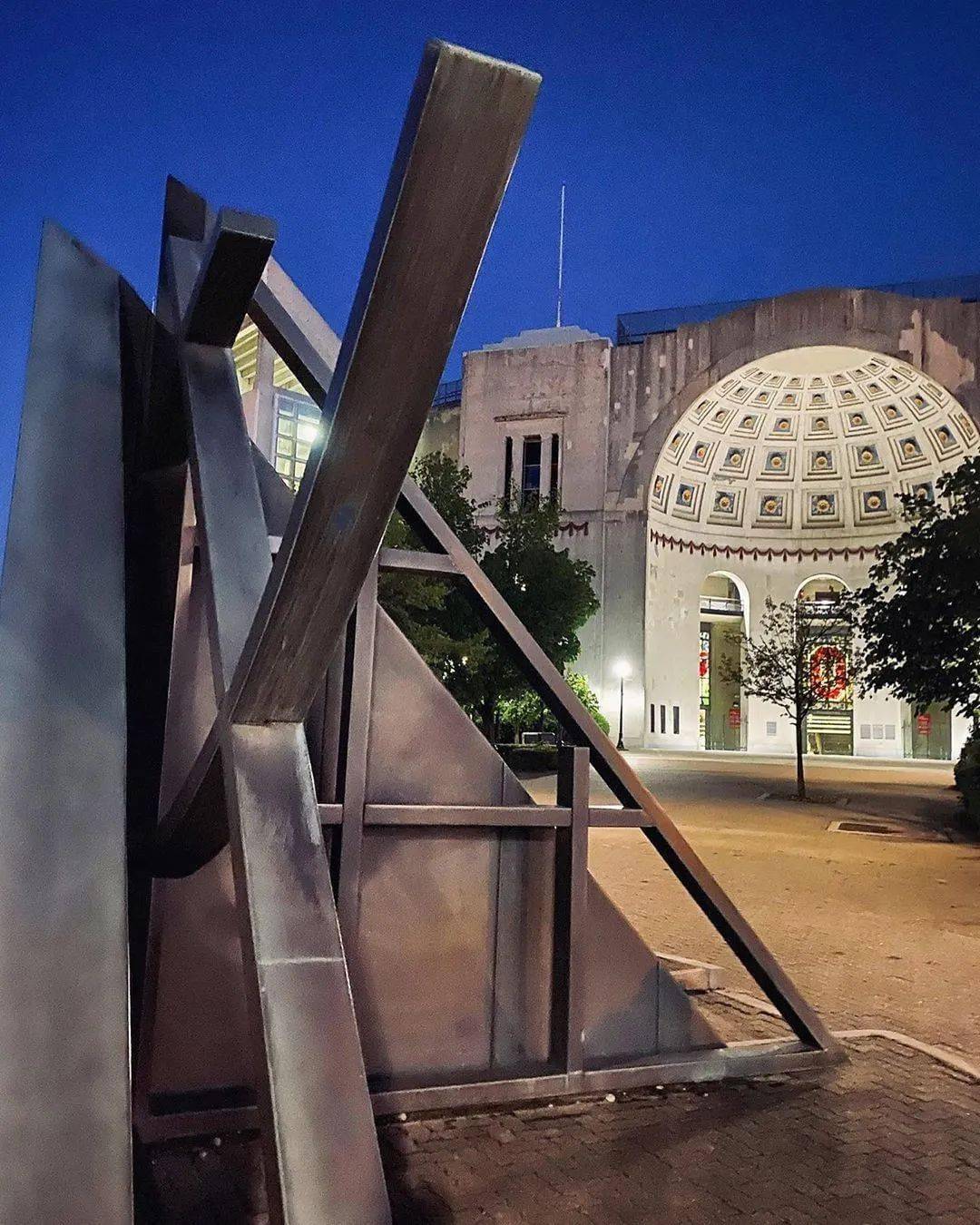 奖得主,8位普利策奖得主,菲尔兹奖得主,沃尔夫奖得主及昂萨格奖得主