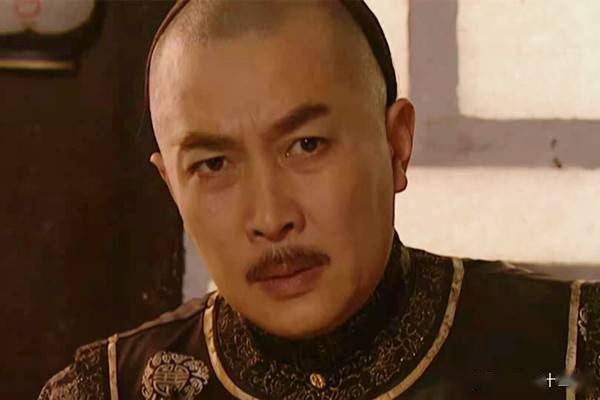 雍正王朝四阿哥胤禛在十三爷府邸安插了一个眼线你发现了吗