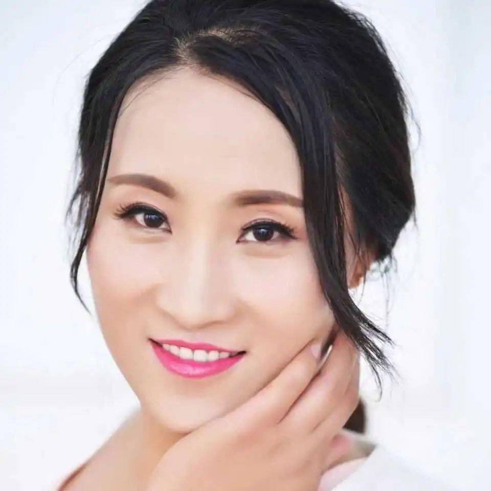 梦楠在这个甜蜜的日子里迎来了美吉姆12岁生日——生日快乐!