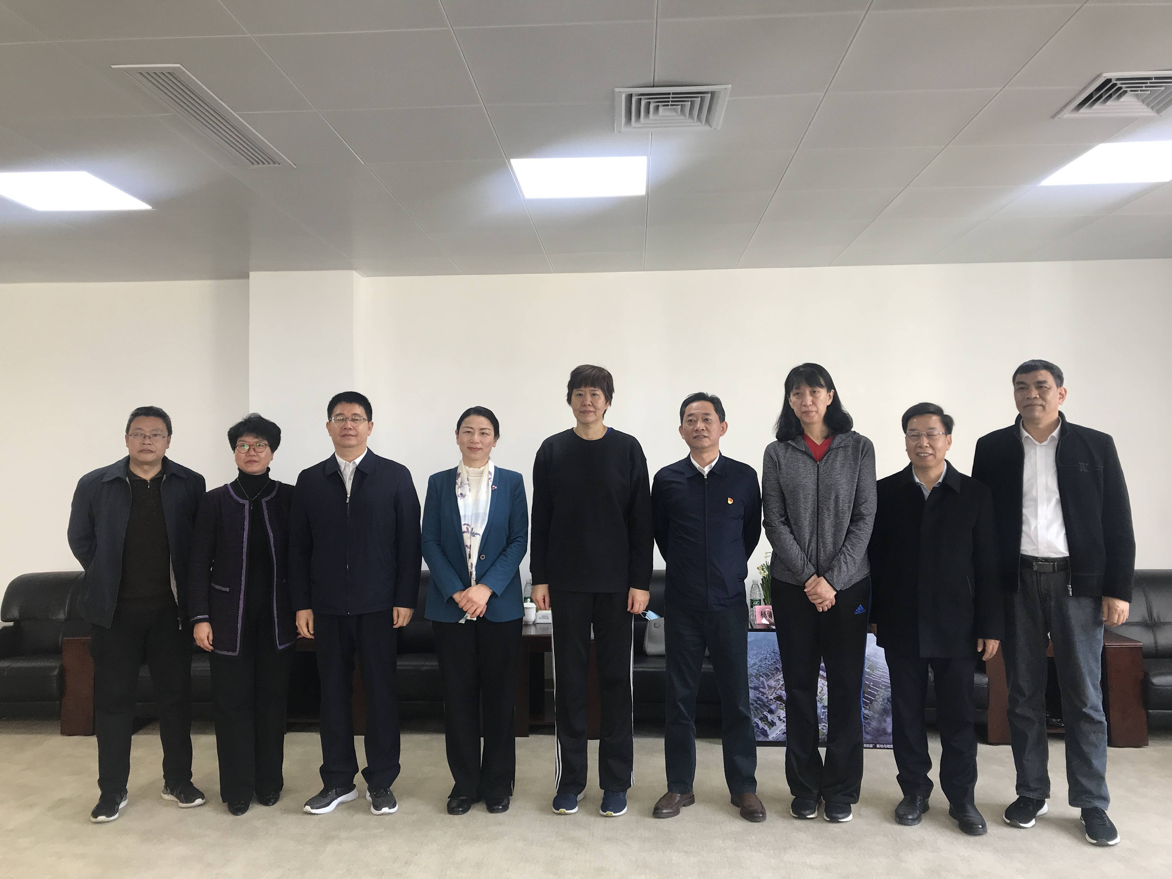 漳州市领导莅临福建省漳州体训基地看望慰问中国女排代表