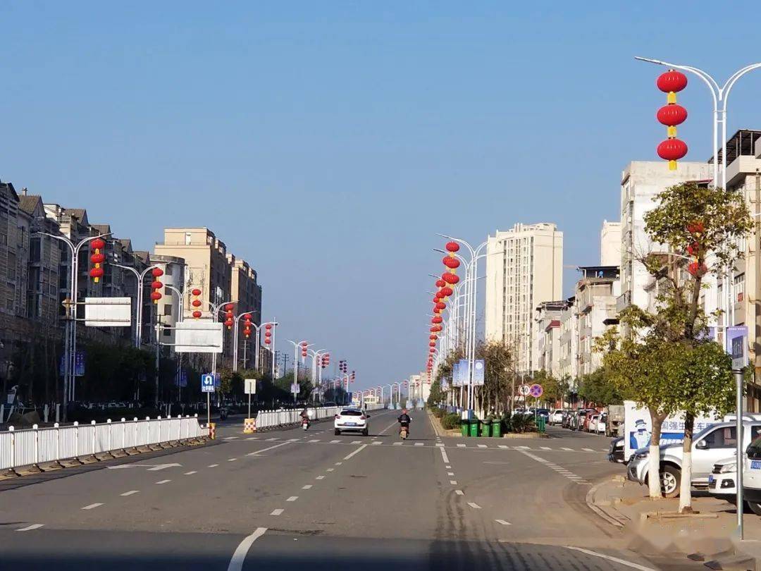 县委,县政府高度重视创建省级文明城市工作,成立了由县委书记钟旭辉任