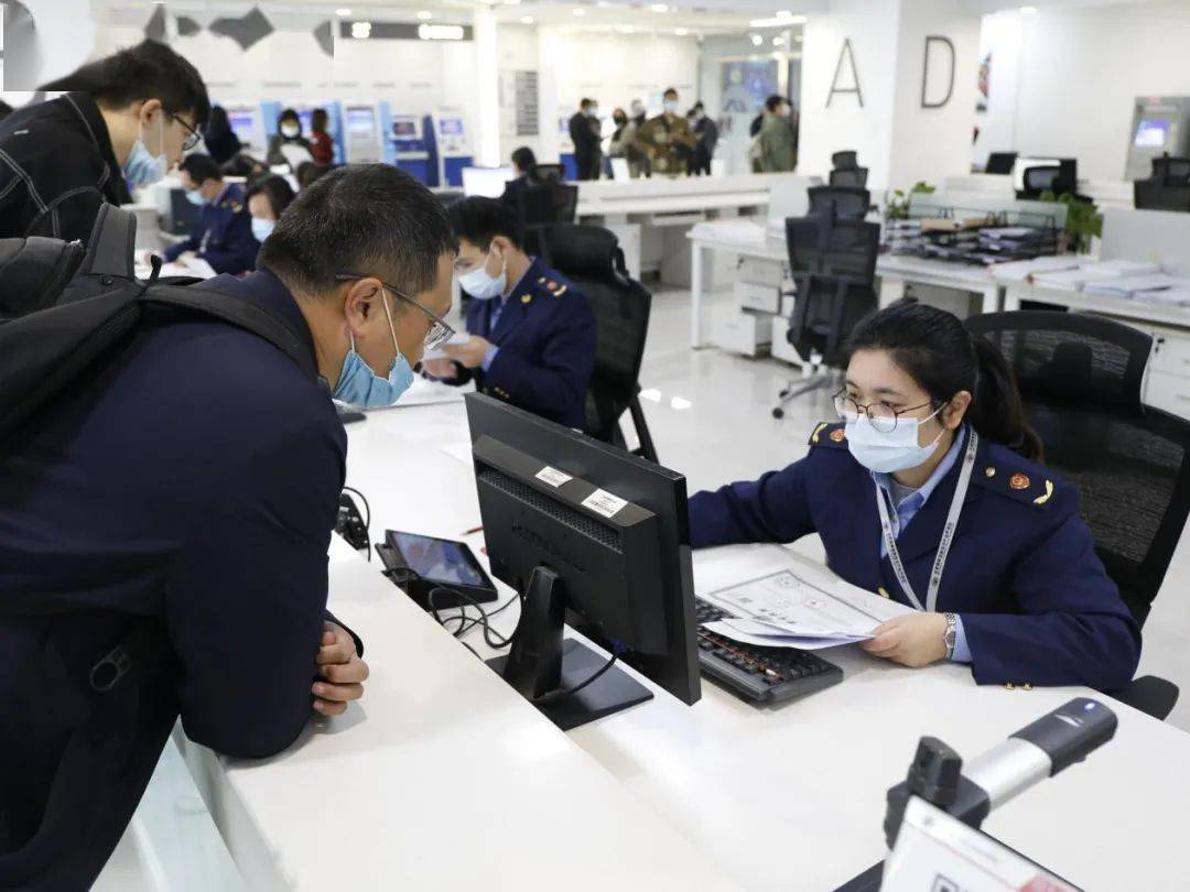 政务服务百姓办事更便捷更满意省政府政务服务中心新春上班首日见闻