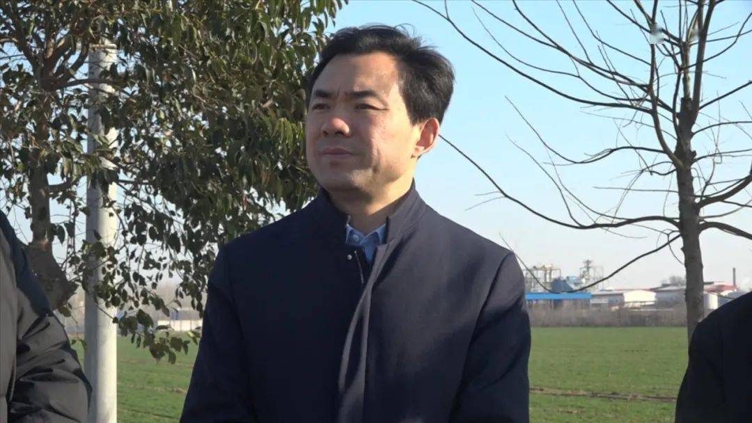 今日关注获嘉县县长刘军伟到照镜镇楼村精细化工新材料专业园区调研