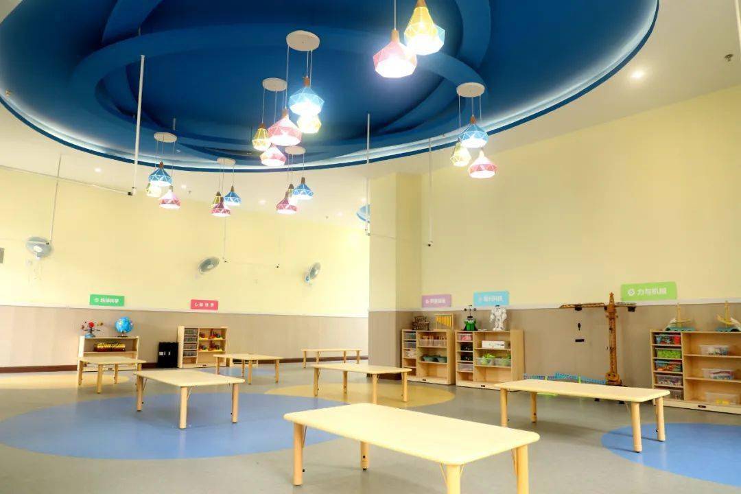 【凤凰花开满园春】黄冈牛剑娃:春天里,深处行;秋天里,高处见