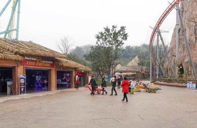 重庆最大旅游项目春节人气惨淡，投资500亿为何引不来游客？