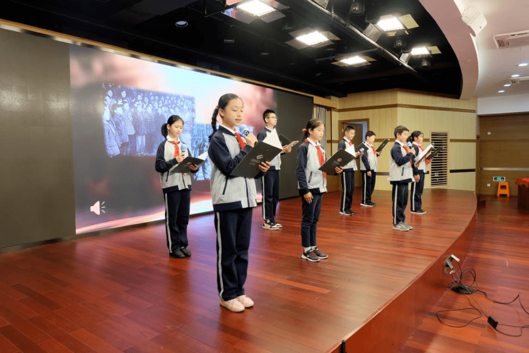 献礼建党百年红色基因代代传静安区上海市市西初级中学城市学校少年宫
