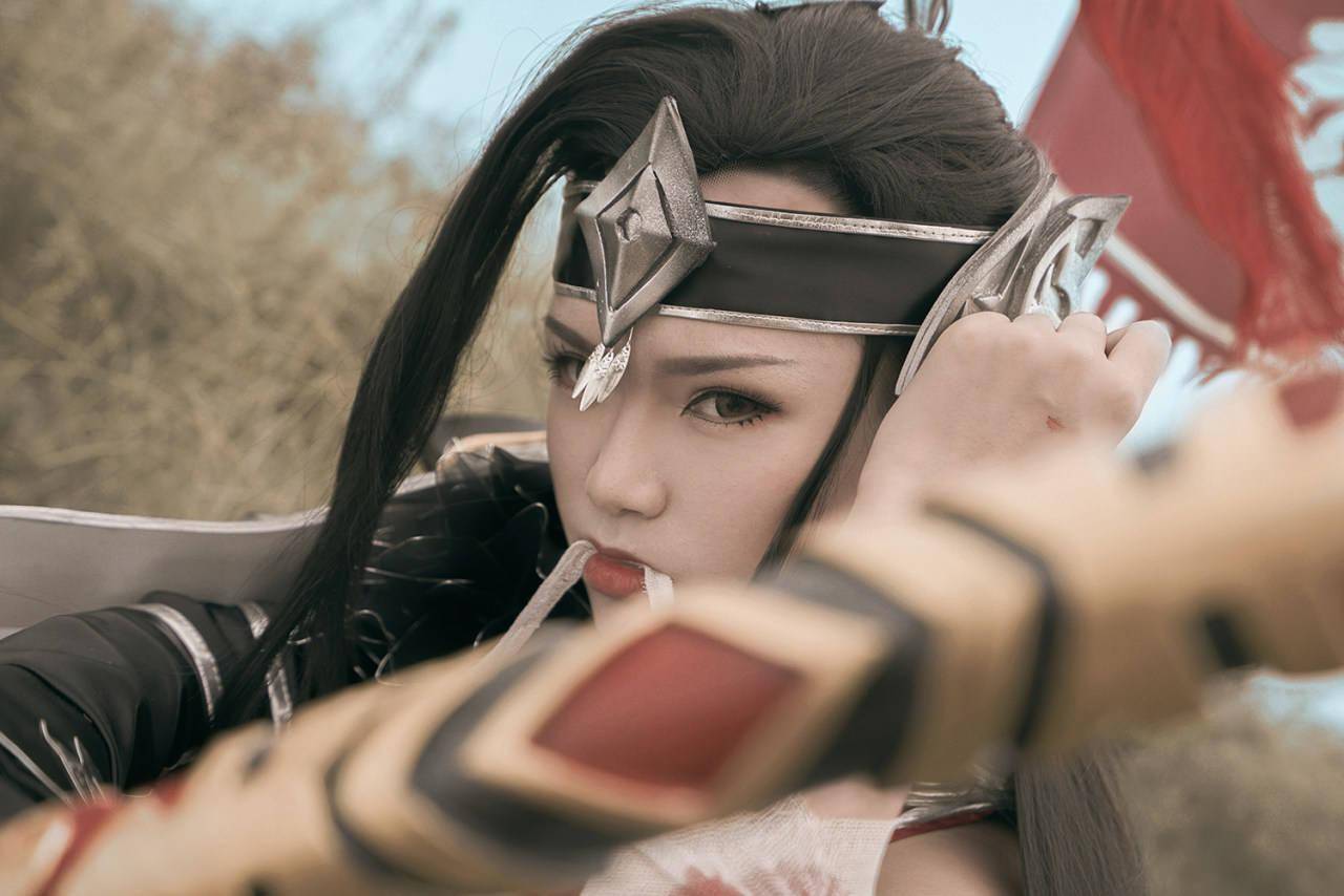剑网三·天策 · 破虏军娘cosplay ——"不负铠甲,不恋红妆"