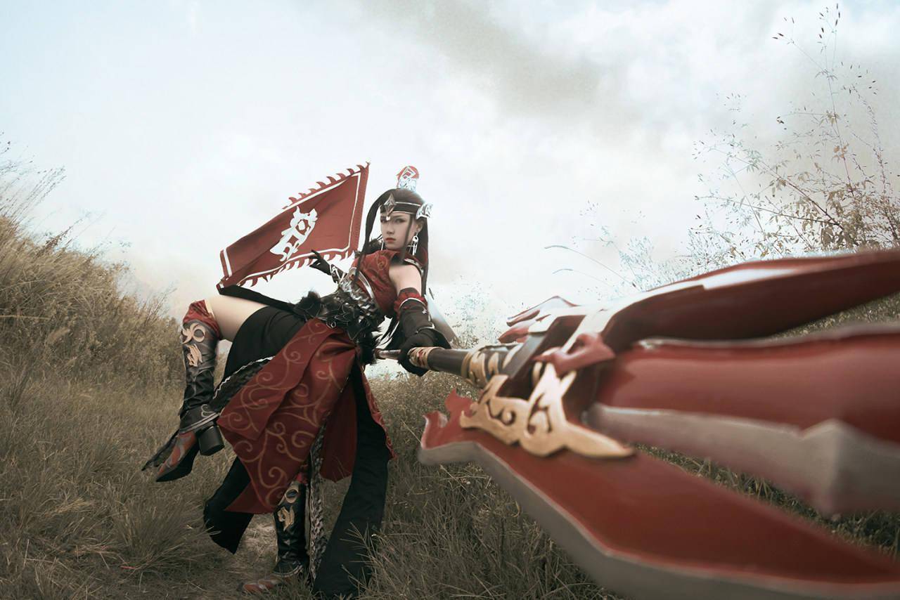 剑网三·天策 · 破虏军娘cosplay ——"不负铠甲,不恋红妆"