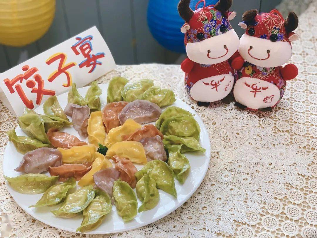 黄浦区思南新天地幼儿园以"爱了,我的国"为主题,为孩子们准备了丰富