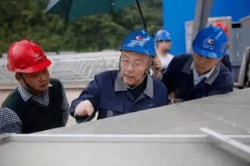 天眼之父是谁呢 92393ec6fae6468dba382e88ee9957e6.png