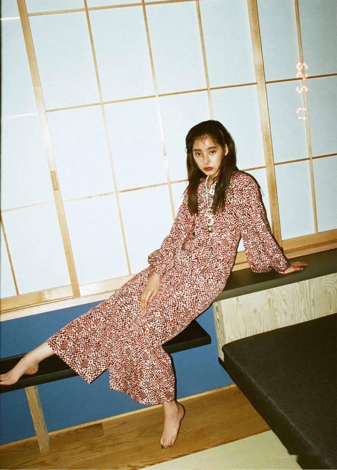 04桥 本 爱轻松拍出桥本爱略带淡雅的气质~05藤 井 荻 花这组照片是