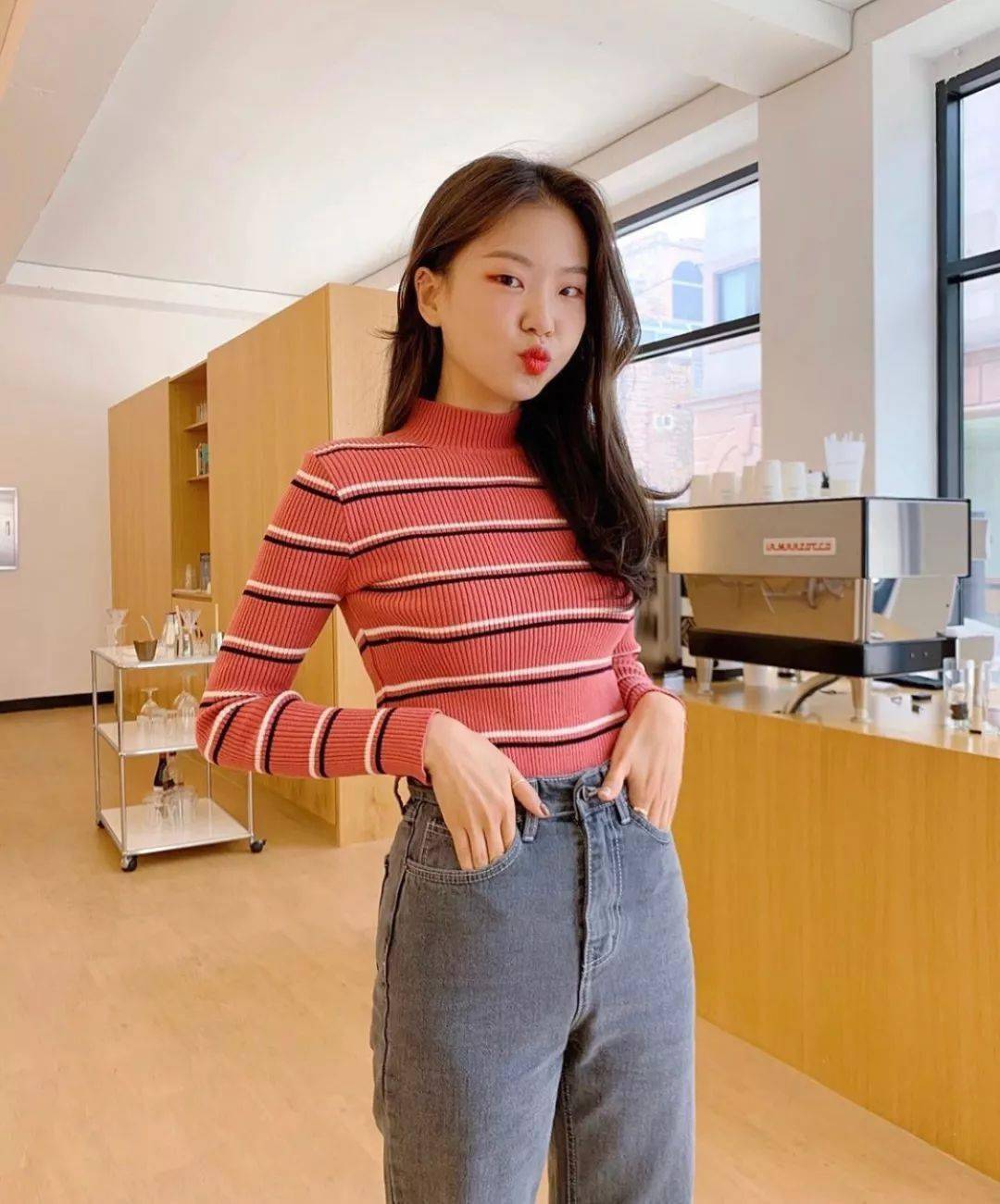 内搭小毛衣修身 294706289496442bae1e5e12cacb0078.jpeg