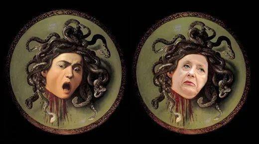 年轻的英雄帕尔修斯踩着美杜莎的身体,高高举起她被割下的头颅