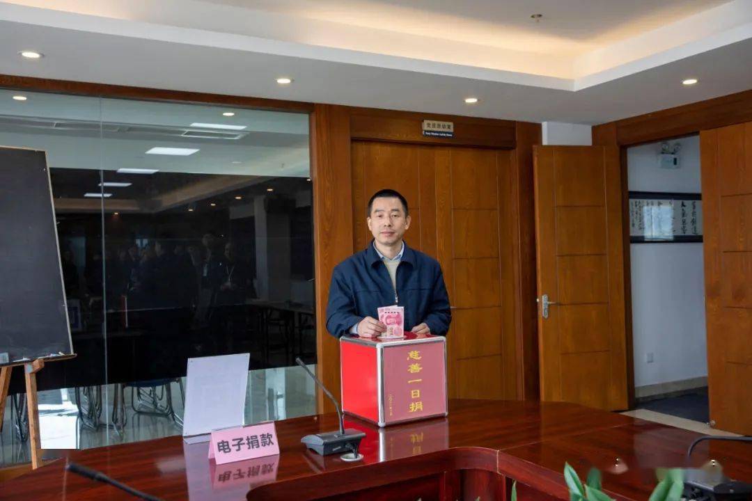 【正能量】这件事,润新默默坚持了十几年