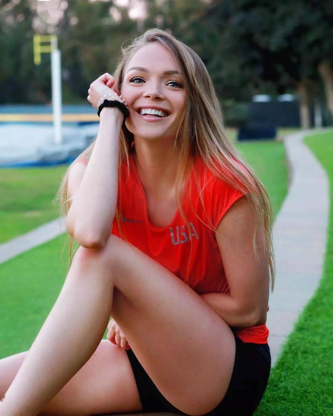 蒂娜·卡斯托尔