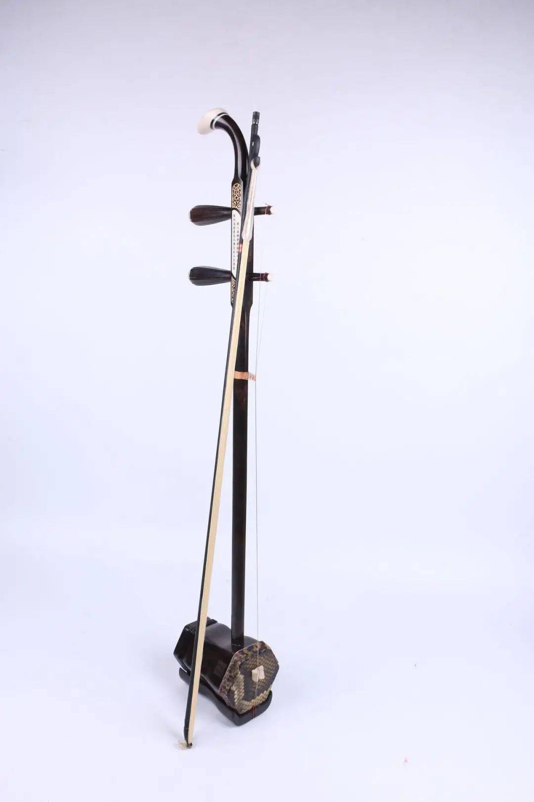 奚琴"二胡琶是右手向后挑琵是右手向前弹琵和琶原是两种弹奏手法的