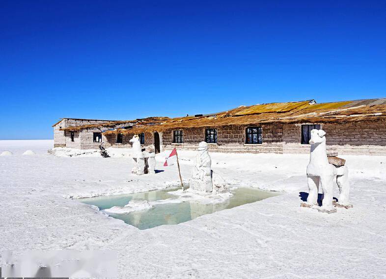 独一无二不可复制的惊人景色天空之镜湖畔的盐宫酒店