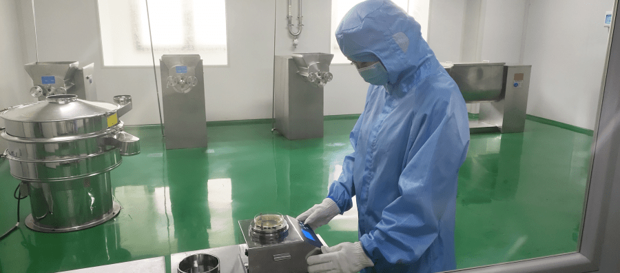 打造一所有温度的医院三十四制剂室进行生产环境检测