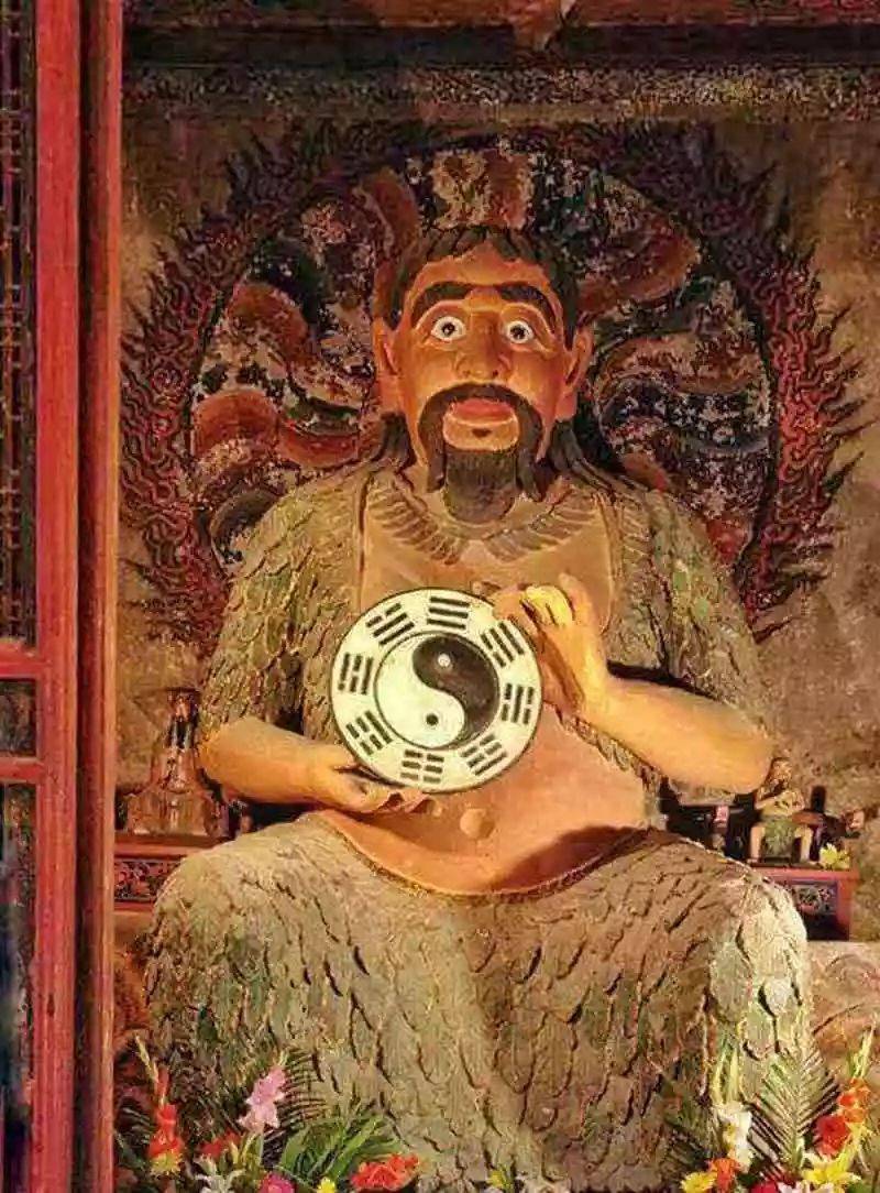 在甘肃天水一带,尊称伏羲氏为人宗爷,并以正月十四定为伏羲诞辰日.