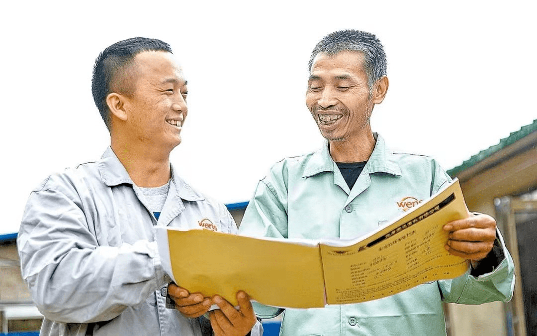 刚刚全国脱贫攻坚总结表彰大会在北京隆重举行