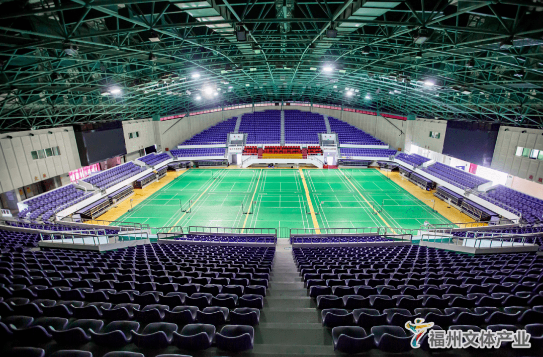 福州市体育馆 开放时间:6:30-22:    打乒乓球
