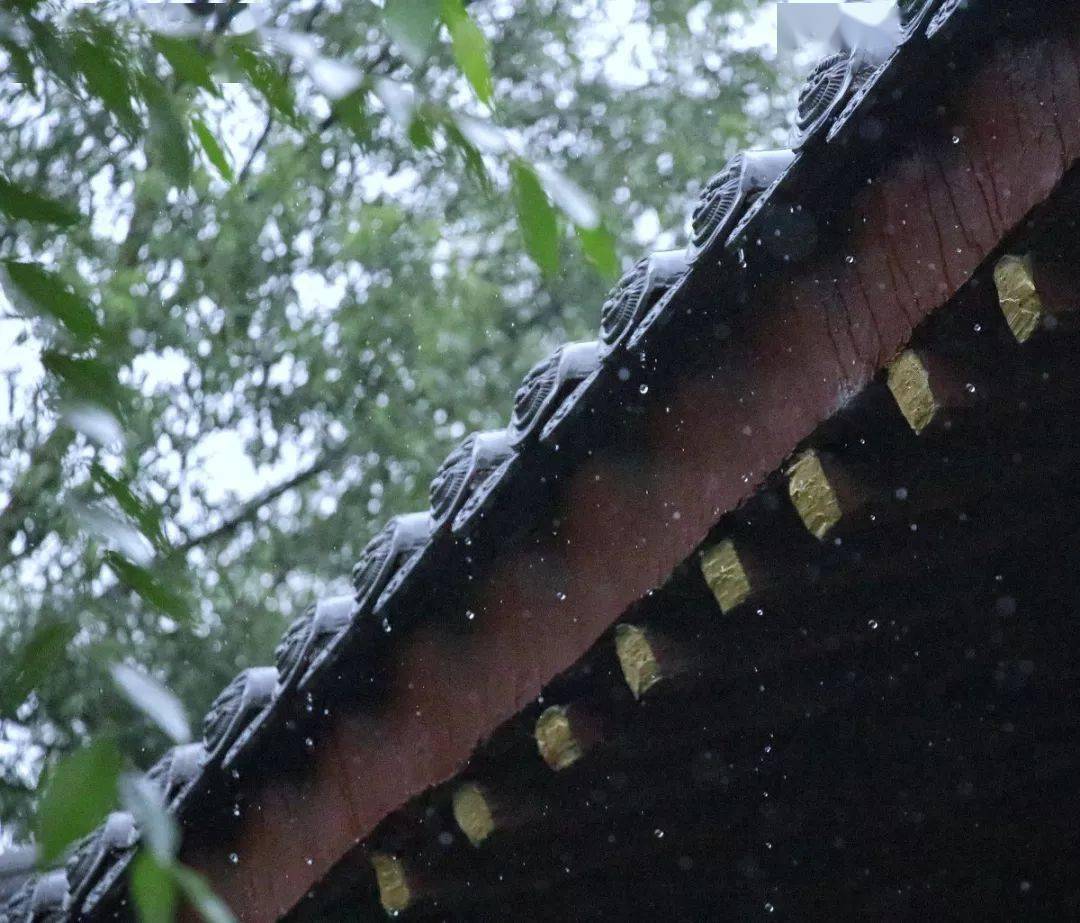 檐雨,江南最美的诗词_屋檐