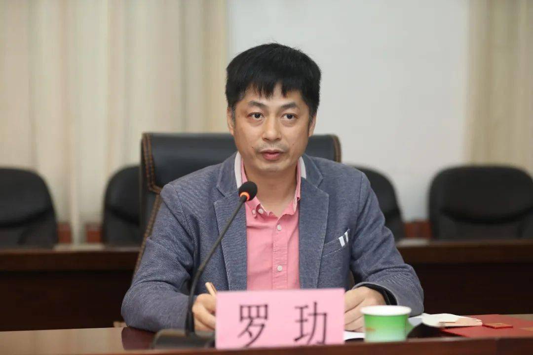 罗玏总经理受聘任都安县公安局信息化技术总顾问