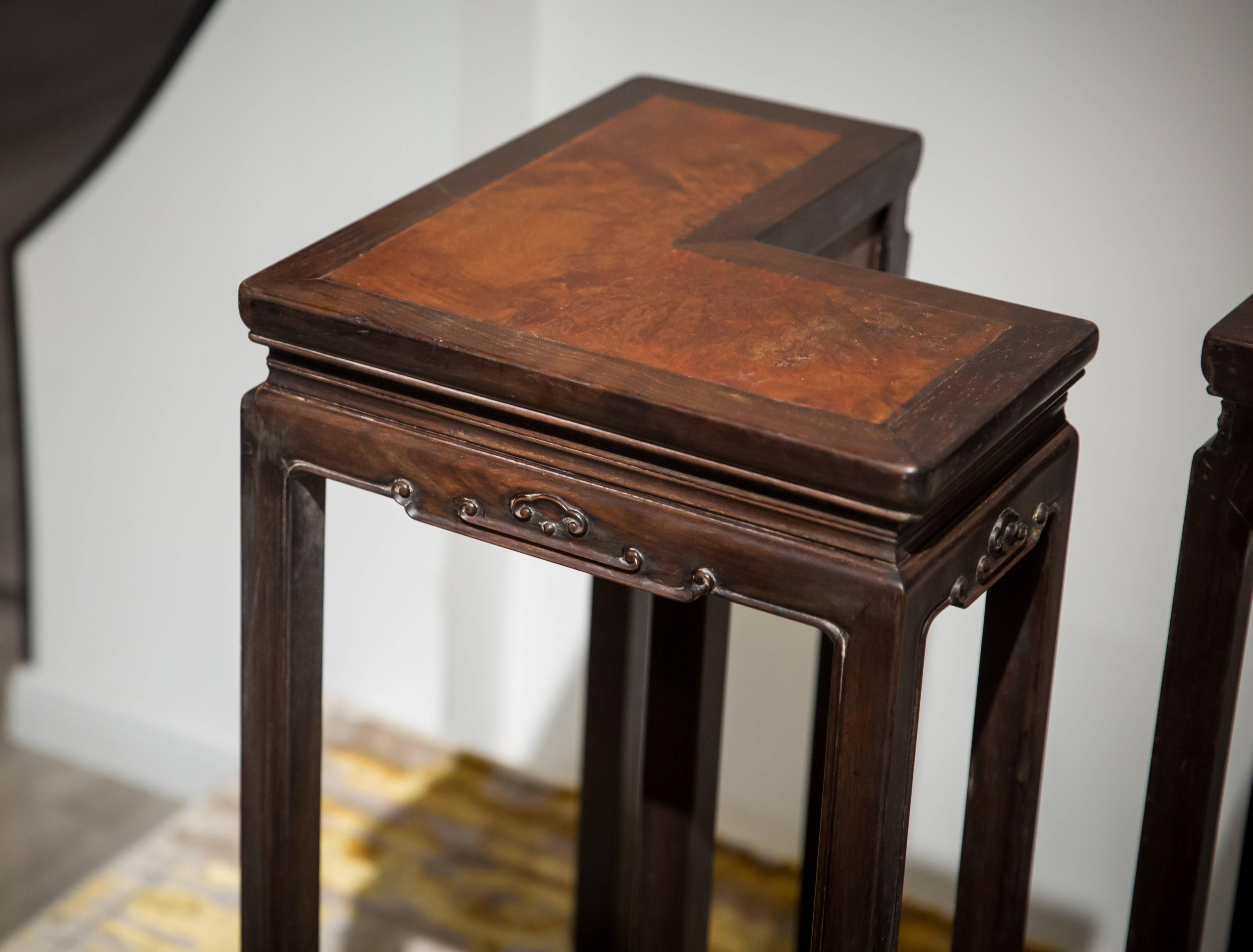 清 红木镶瘿木面五珠纹曲尺形茶几(一对)