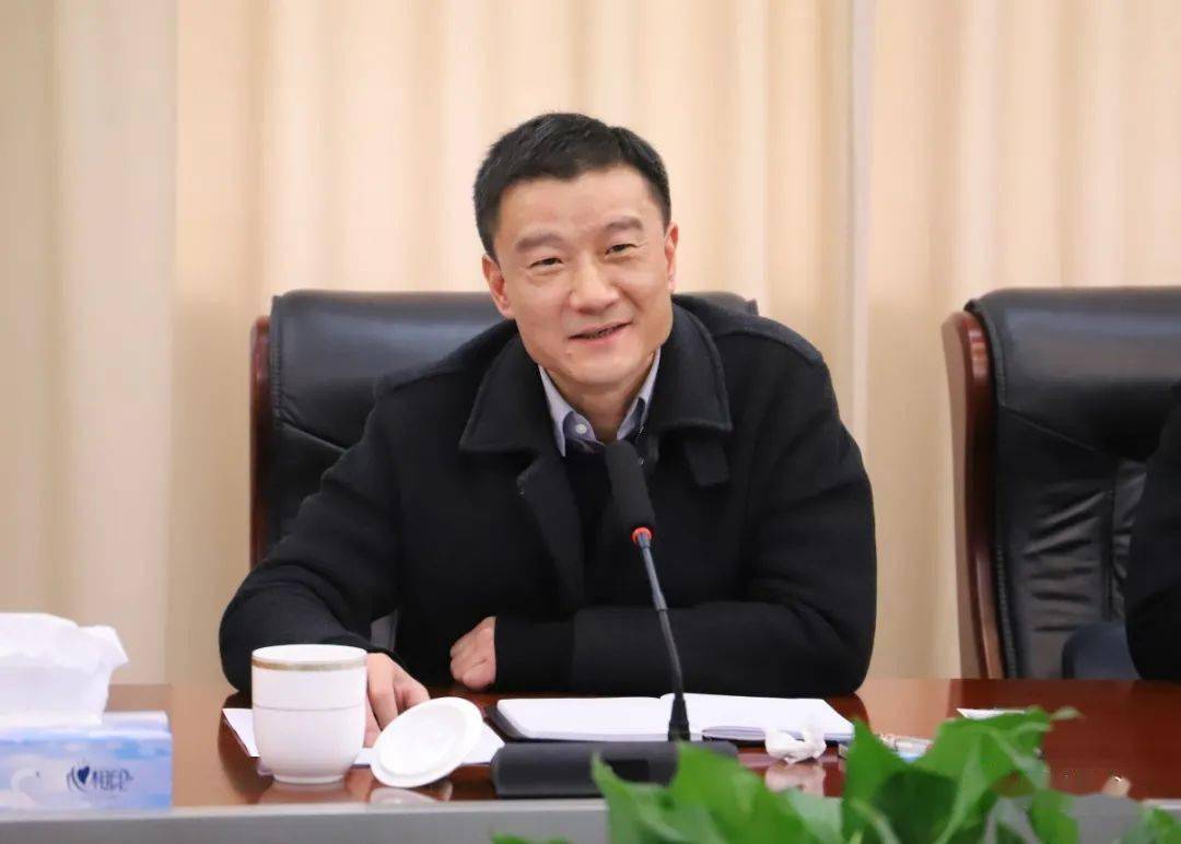 会见中,倪卫春对徐丰贤一行表示欢迎,并简要介绍昌江区情及"十四五"