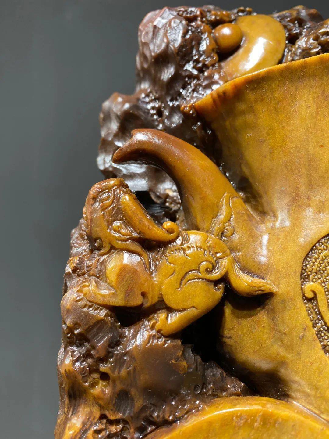 用之美博古汇萃招财进宝▎寓意吉祥的田黄雕刻玉牌