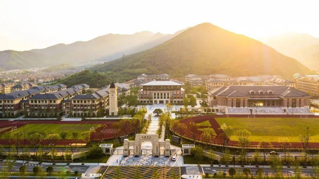 富阳新增一所公办小学,省一级标准_银湖