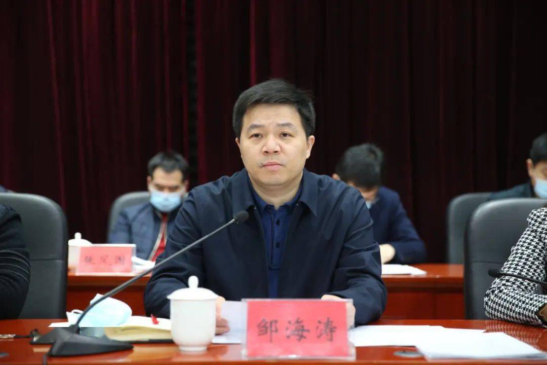 镇党委委员,副镇长杨文新部署了全镇安全生产工作.