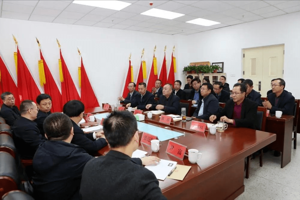 副区长梁耀文同志对我校今后的发展给予了期望,并从班子建设,制度建设