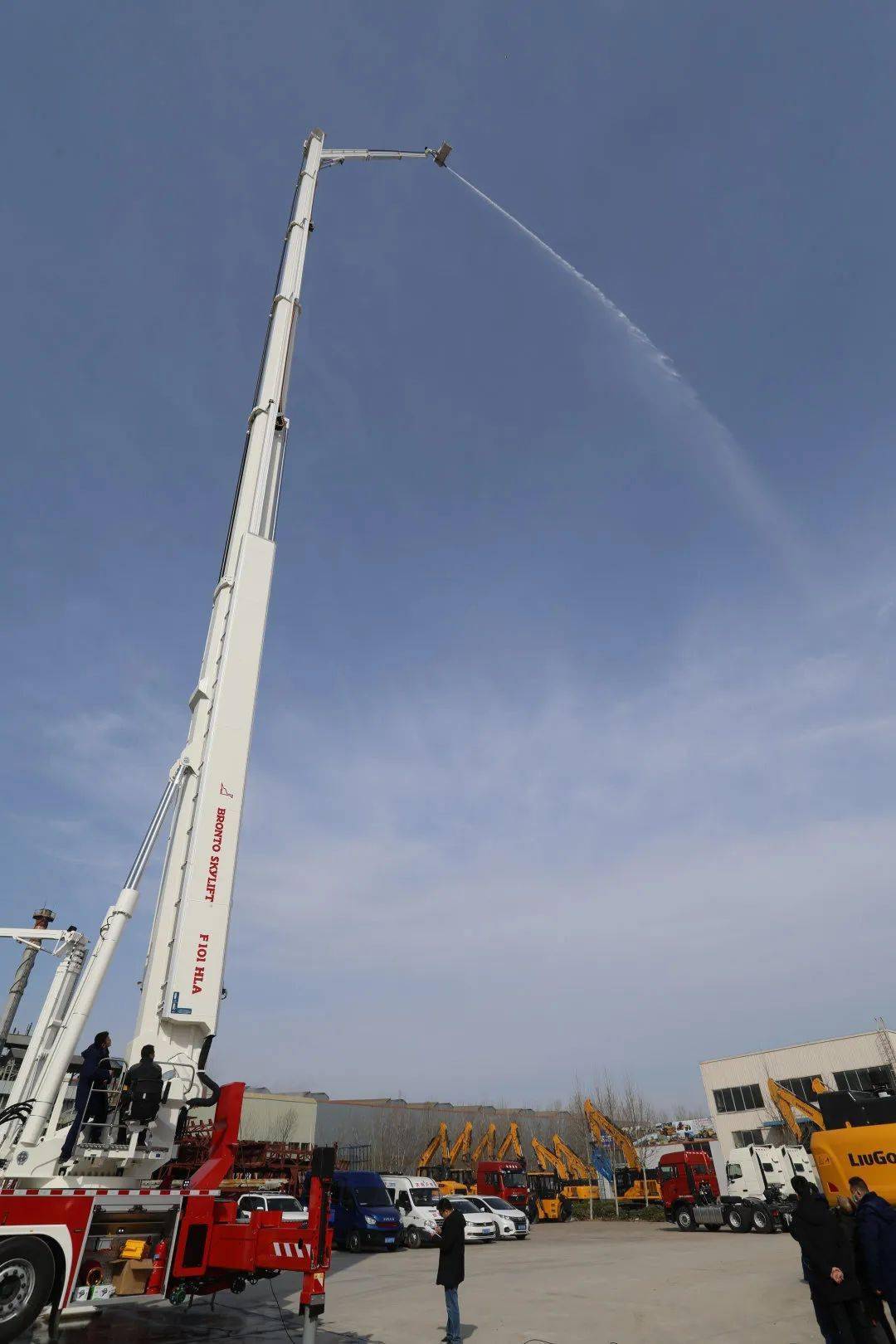 即将投入执勤|济南消防验收101米登高平台消防车