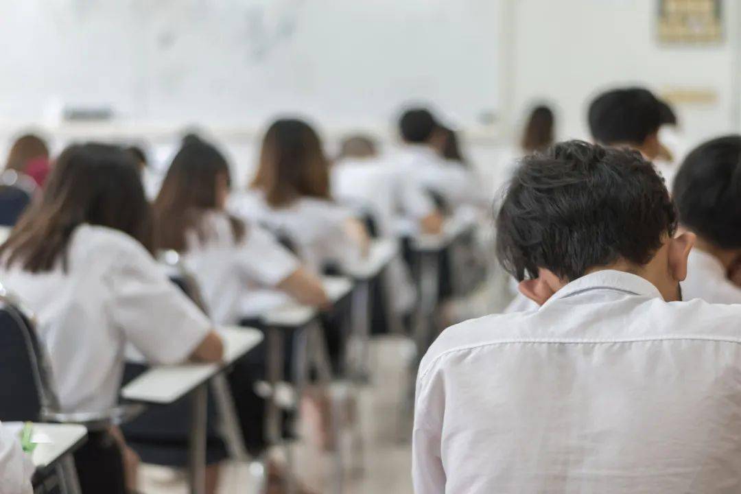 拥有最强中学的城市，考好大学更不容易