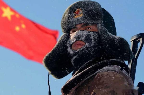 经调查显示,网名为"辣笔小球"的仇子明,曾是某财经杂志的记者,离职