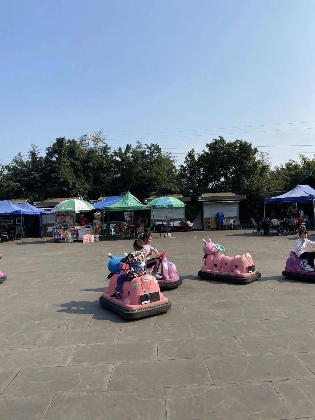 健身梯凭风看云一览北碚城区