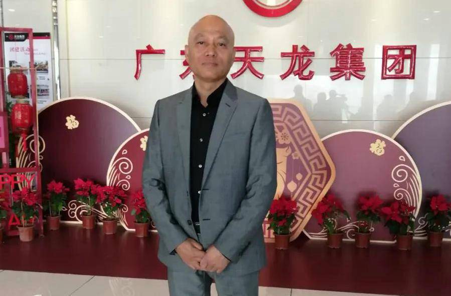 今年是广东天龙油墨股份有限公司董事长冯毅当选全国人大代表的第四个