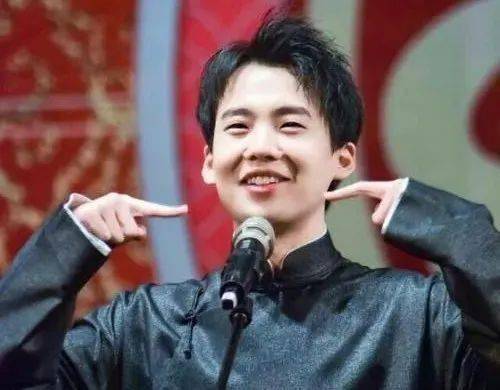 年轻人口红_口红卡通图片