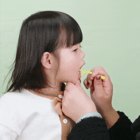 蛀牙预防比治疗更重要快给娃用这款水果味的牙线