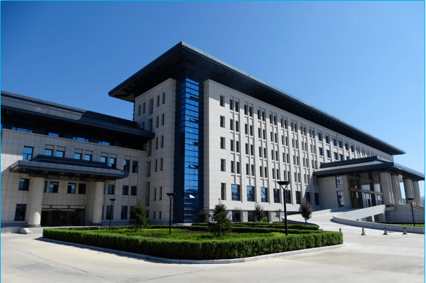 携着春风载誉而归