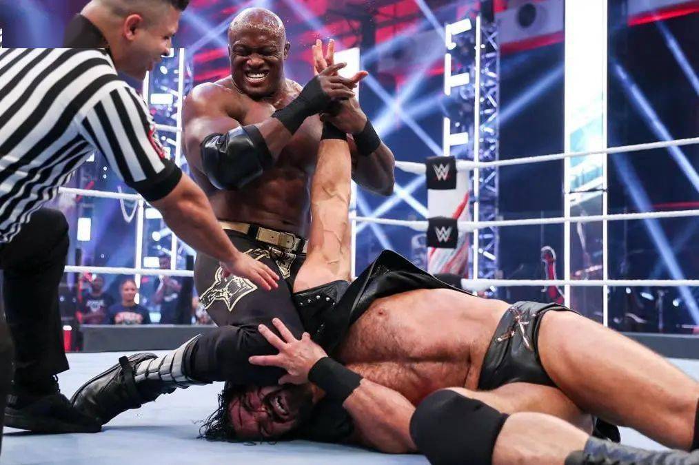 什么鲍比莱斯利夺冠后竟看不起队友wwe第一男团濒临解散