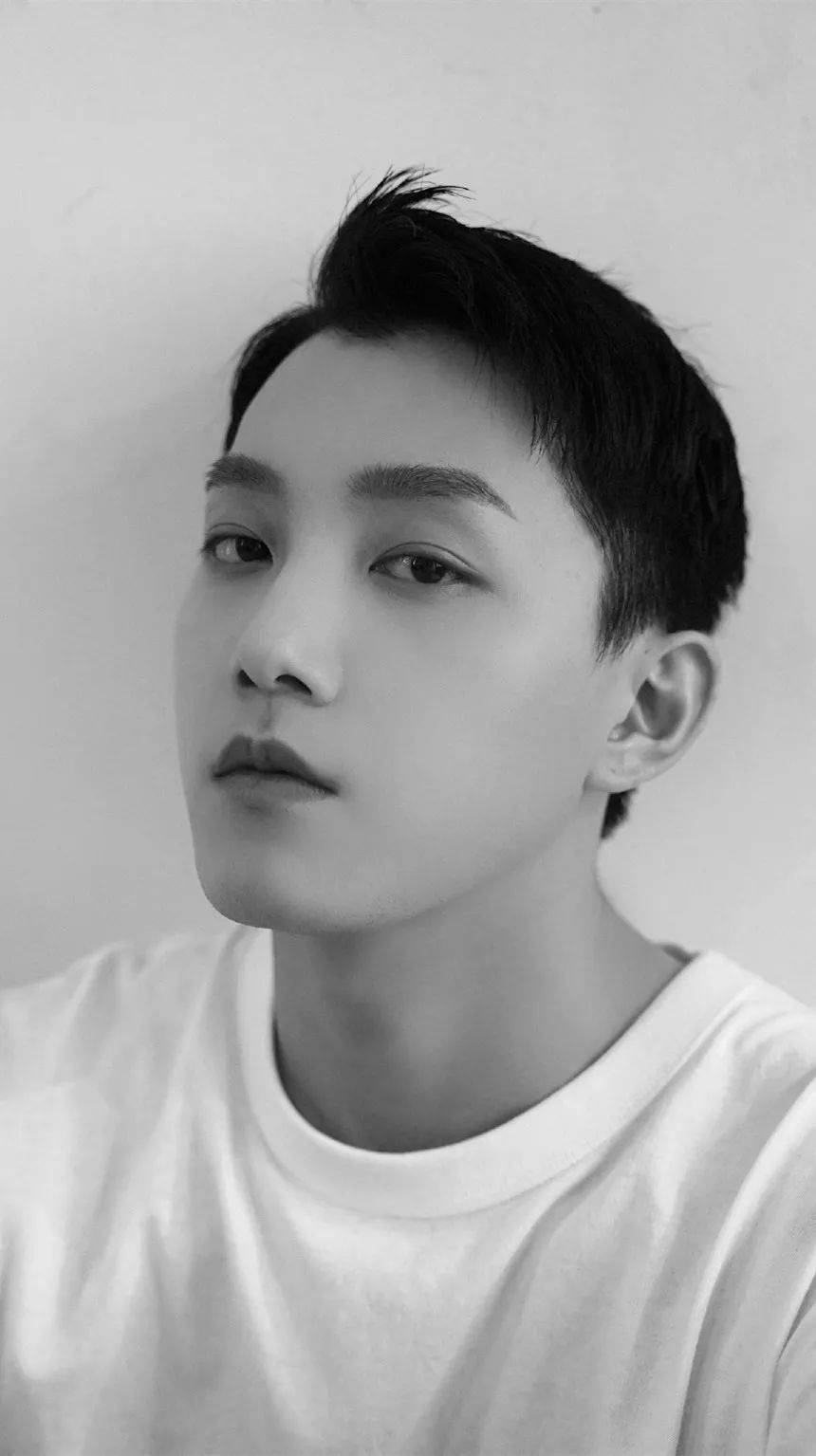 手机壁纸范世錡