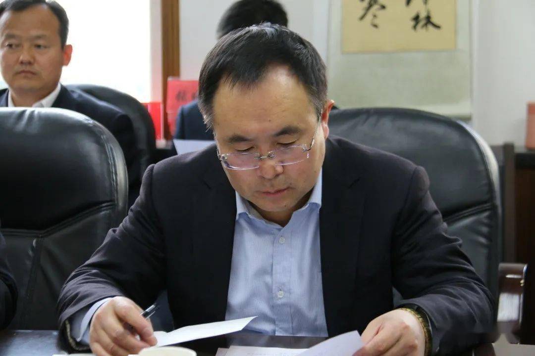 聚焦两会政协黄龙县第九届委员会召开第三十二次常委会