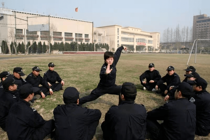 蔚女子大队大队长武汉市公安局特警支队她就是47岁的逐梦百转千回