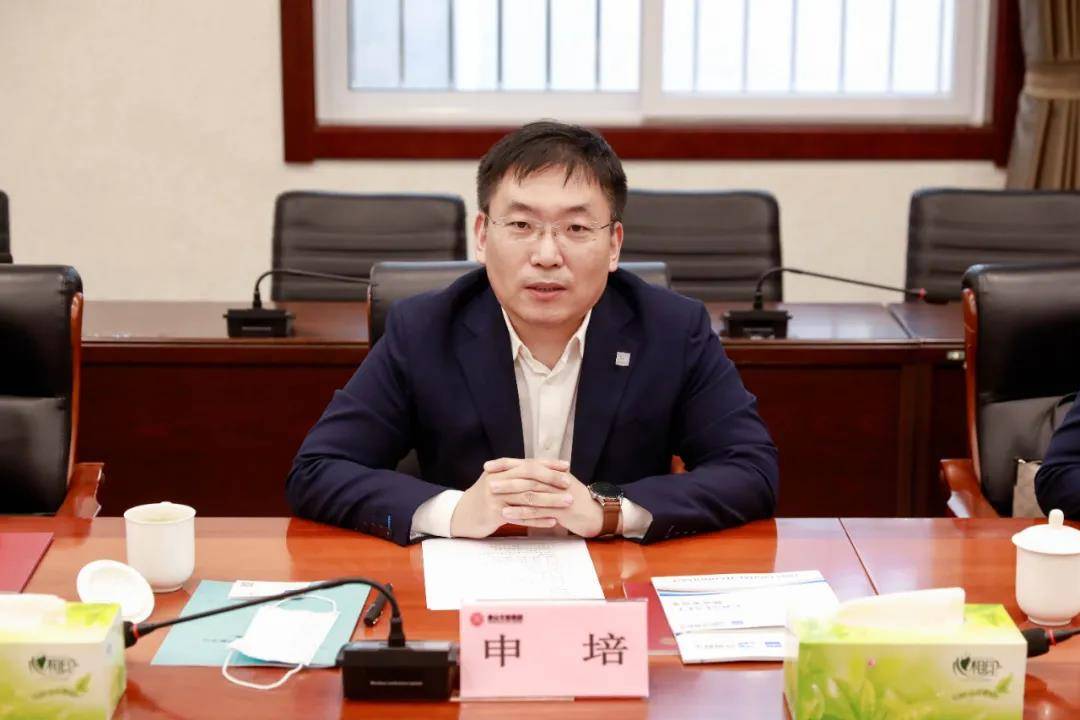 宋建军对申培一行的到访表示欢迎,并简要介绍了集团基本情况.