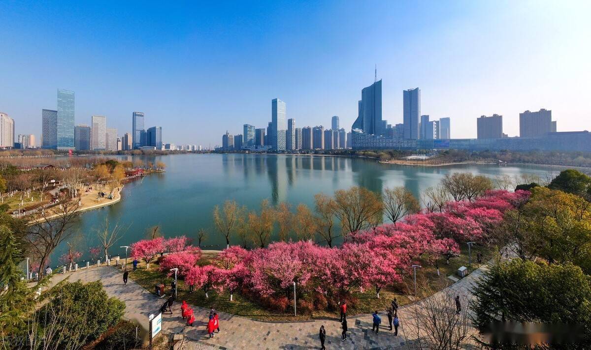 合肥gdp什么时候超长沙_沁园春长沙(2)