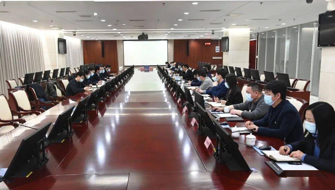 史新兴书记首先调研了固研中心党支部建设情况,并与